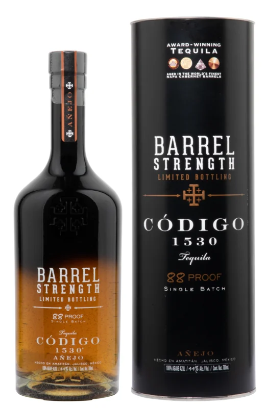 Código Añejo Barrel Strenght 100% de Agave Azul Tequila 44° 70cl